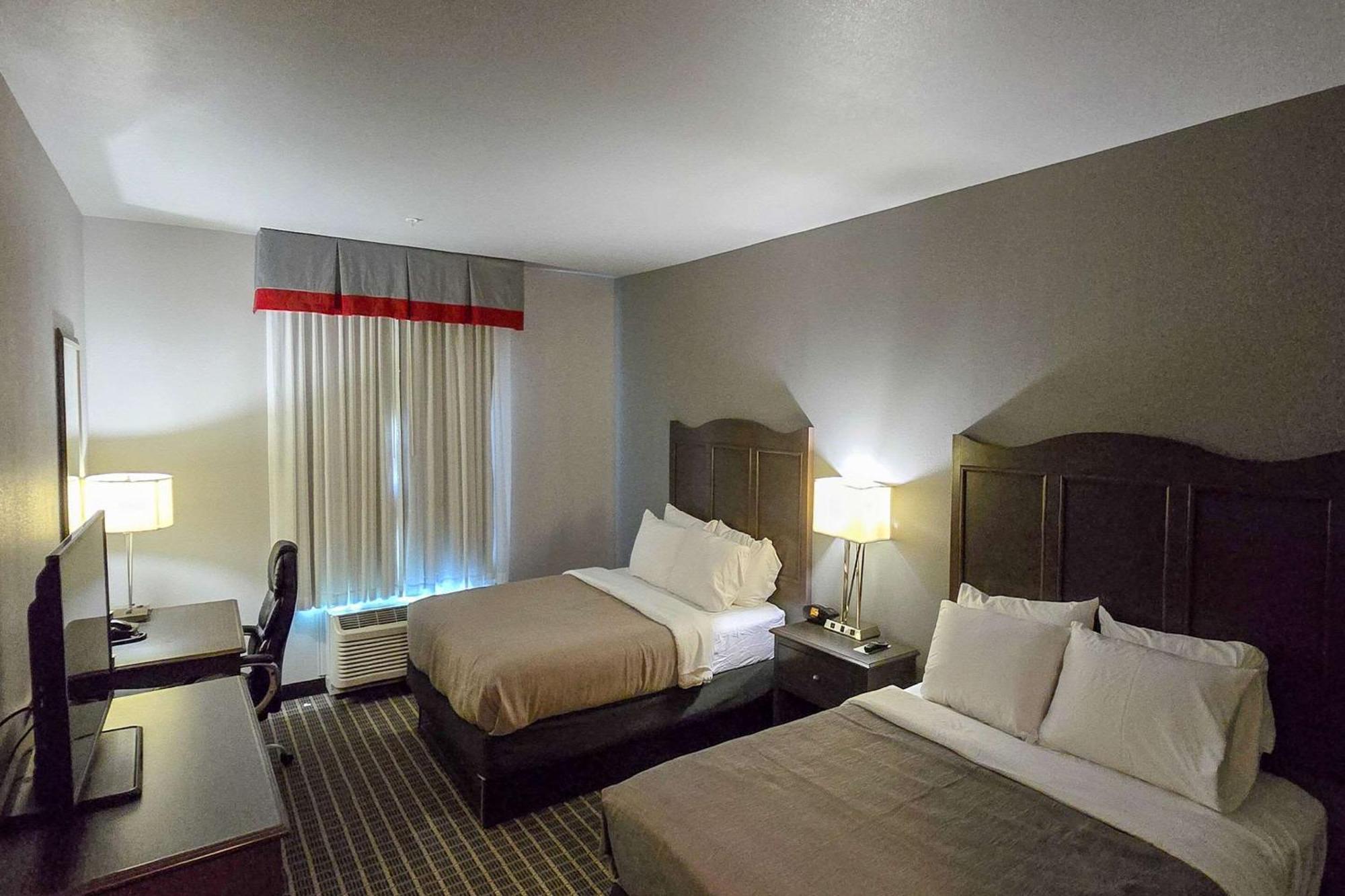 Quality Inn & Suites Pearsall Zewnętrze zdjęcie