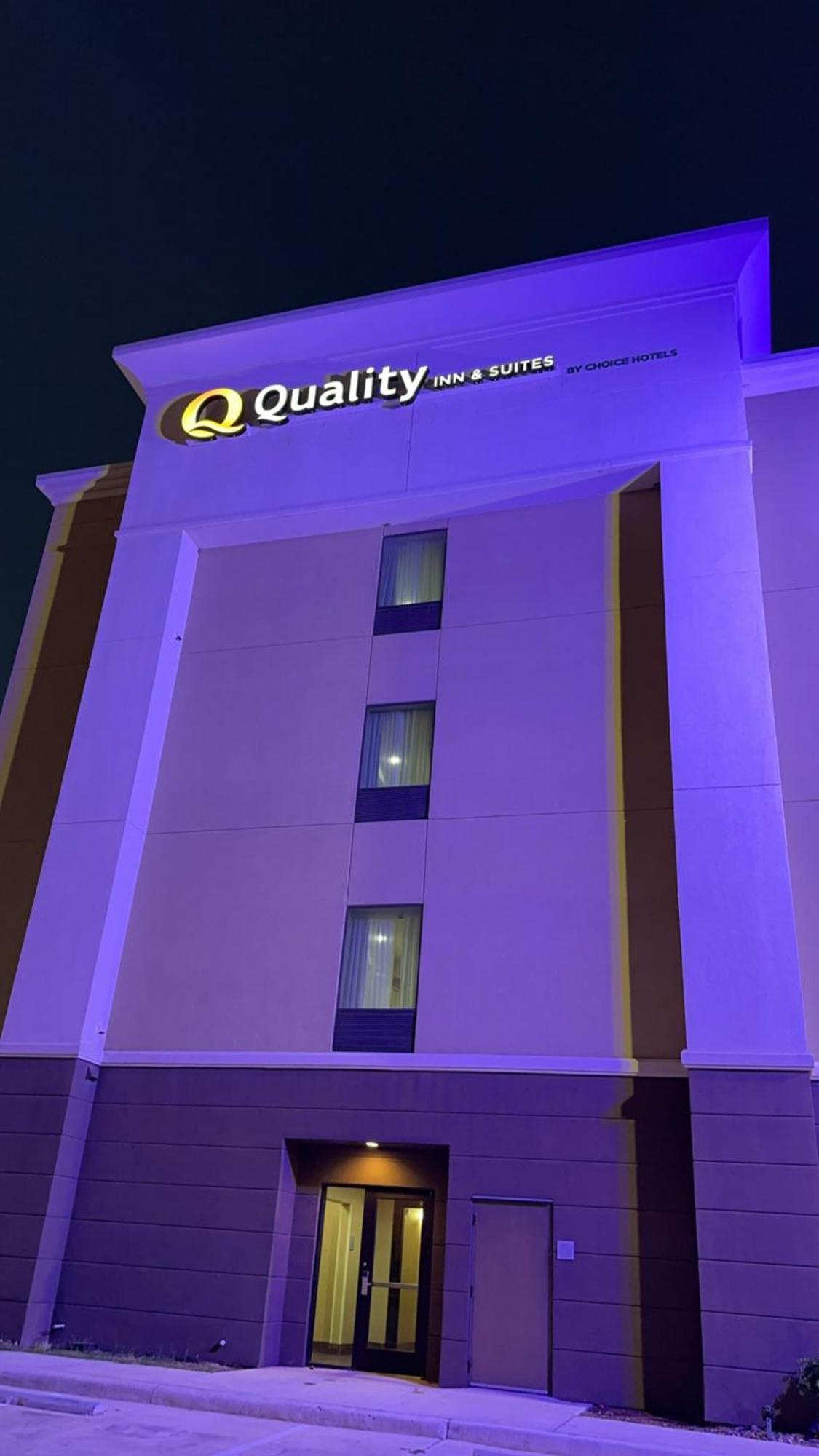 Quality Inn & Suites Pearsall Zewnętrze zdjęcie